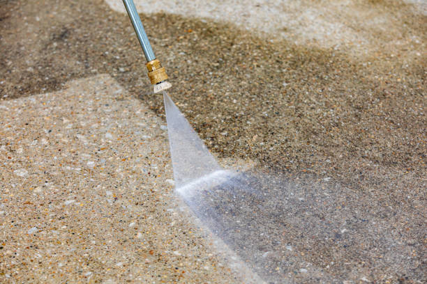 Best Oil Spill Cleanup  in Uvalde Estates, TX